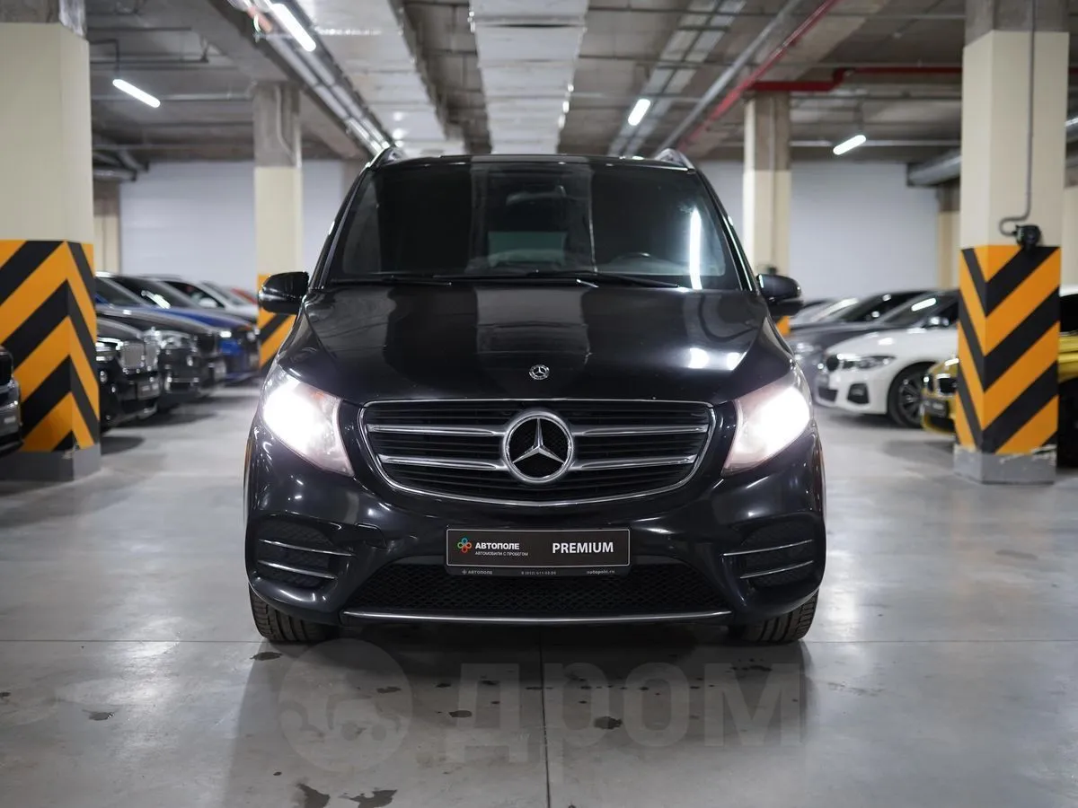 Mercedes-Benz V-Class Image 4